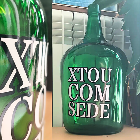 STICKER ON CARBOY - "XTOU COM SEDE"